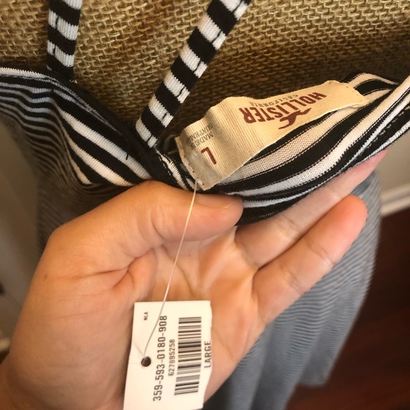 NWT Hollister Strappy Black and White Striped Dress size Large - Picture 6 of 7